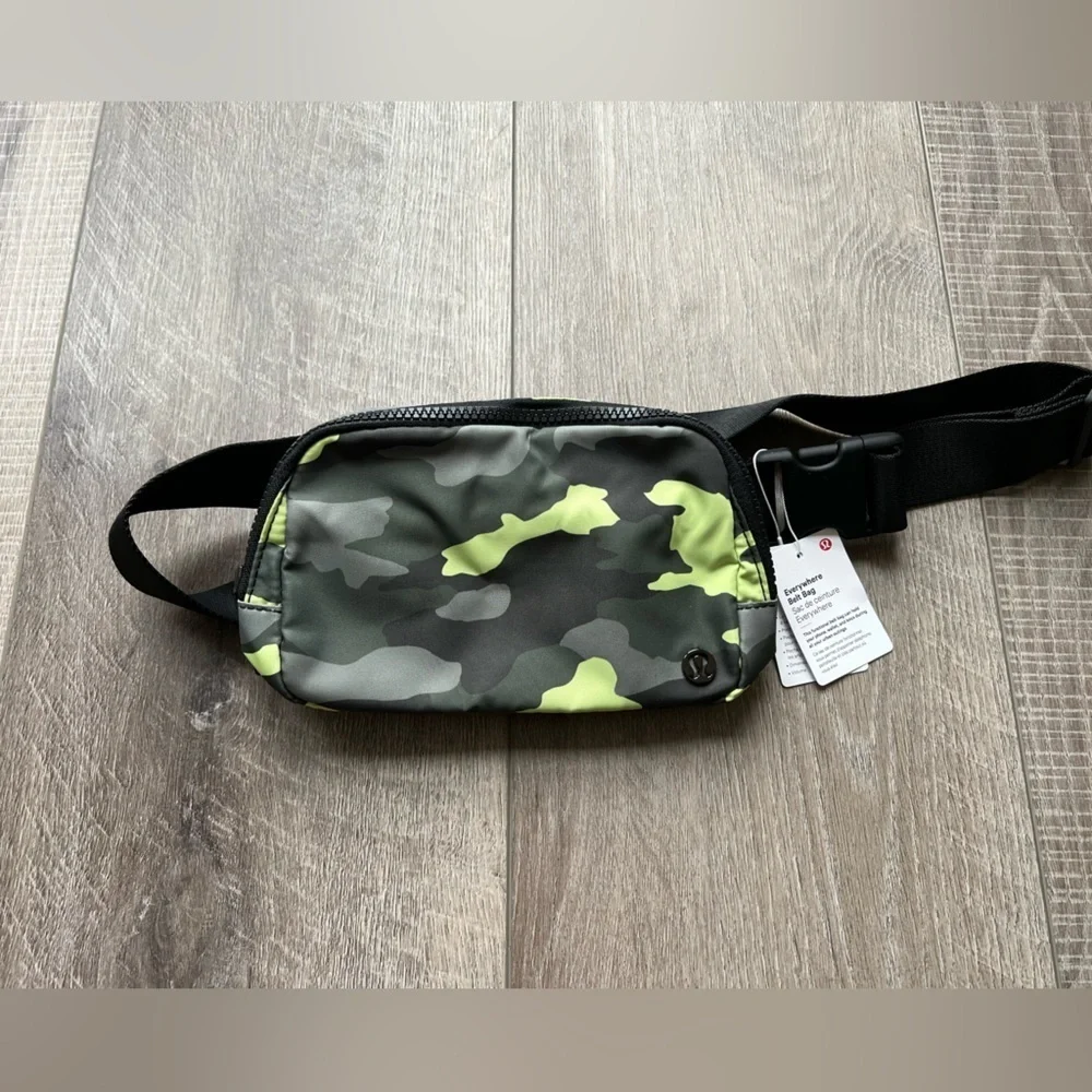 Lululemon Everywhere Belt Bag *1L in Heritage 365 Camo Neo Mint Multi / Black